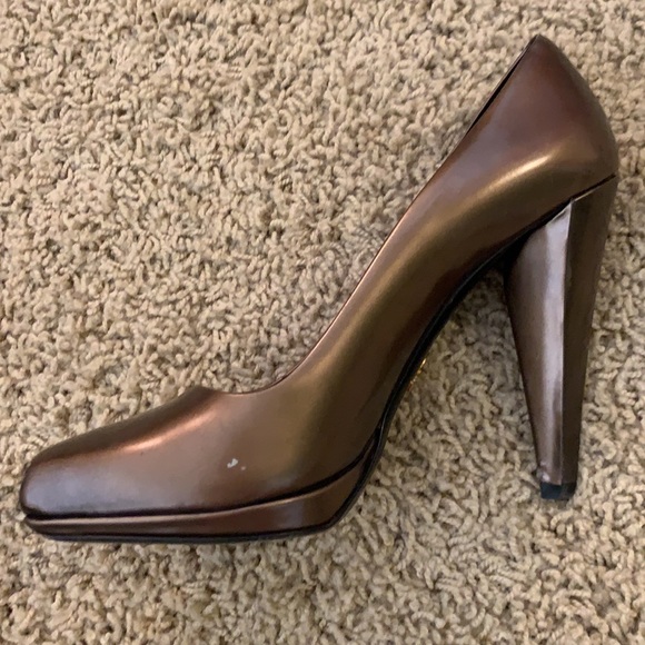 SOLD IRL Prada bronze pumps - Picture 8 of 14